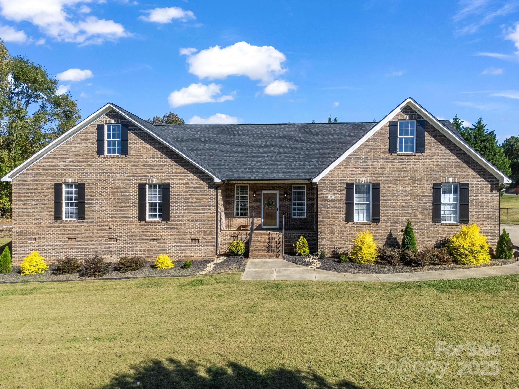 Shelby, North Carolina, 28152, United States, 3 Bedrooms Bedrooms, ,2 BathroomsBathrooms,Residential,For Sale,1969523