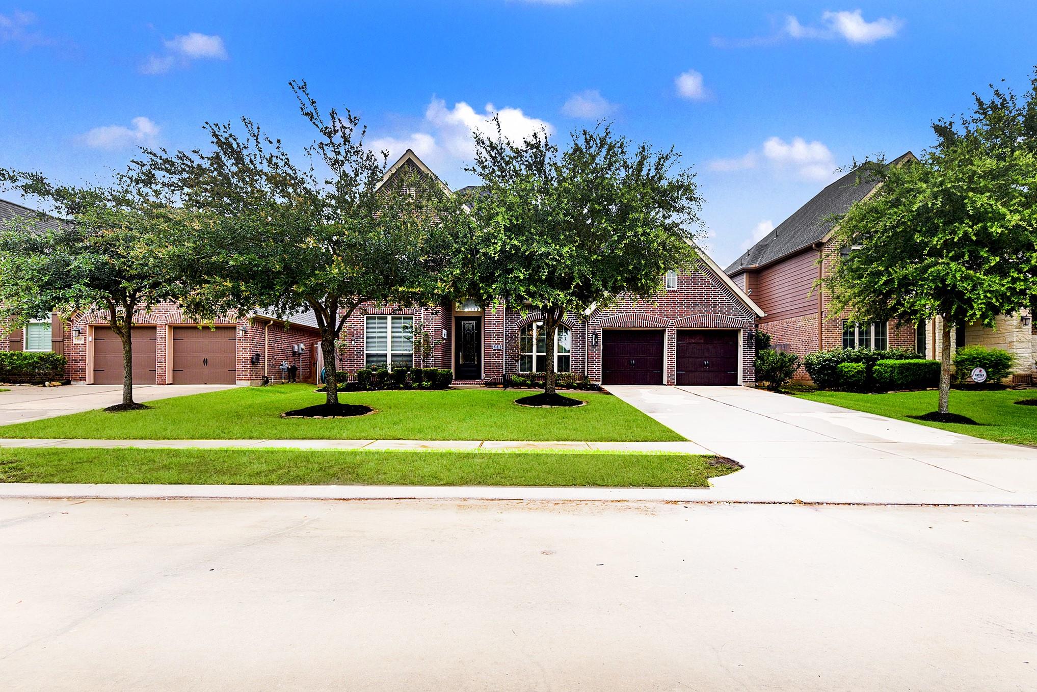 Katy, Texas, 77494, United States, 5 Bedrooms Bedrooms, ,5 BathroomsBathrooms,Residential,For Sale,2048040