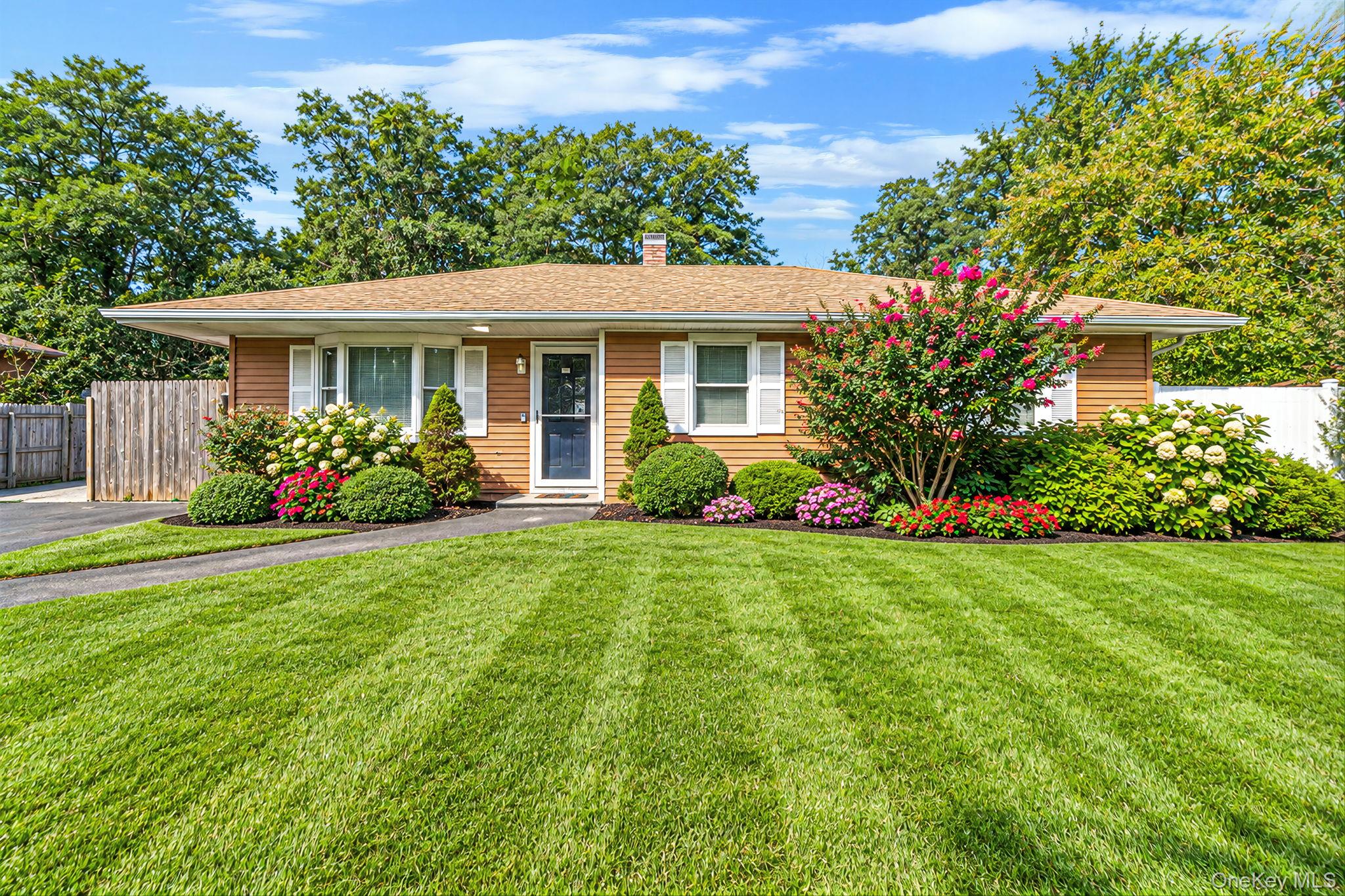Agamemnon Ave, Bellport, NY 11713