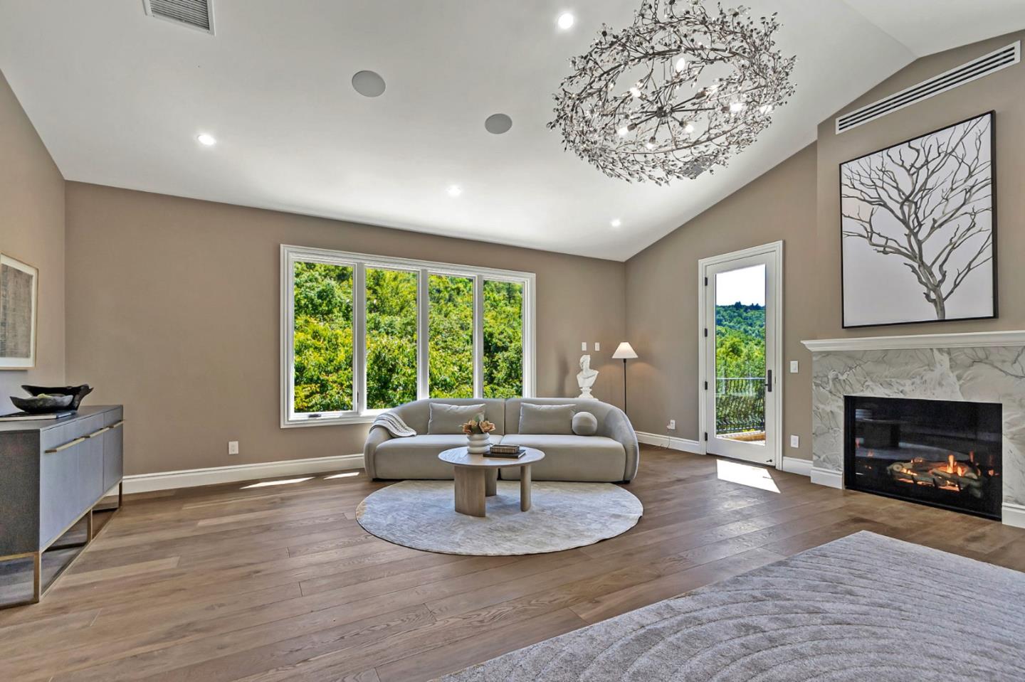 Los Gatos, California, 95032, United States, 8 Bedrooms Bedrooms, ,11 BathroomsBathrooms,Residential,For Sale,1855941