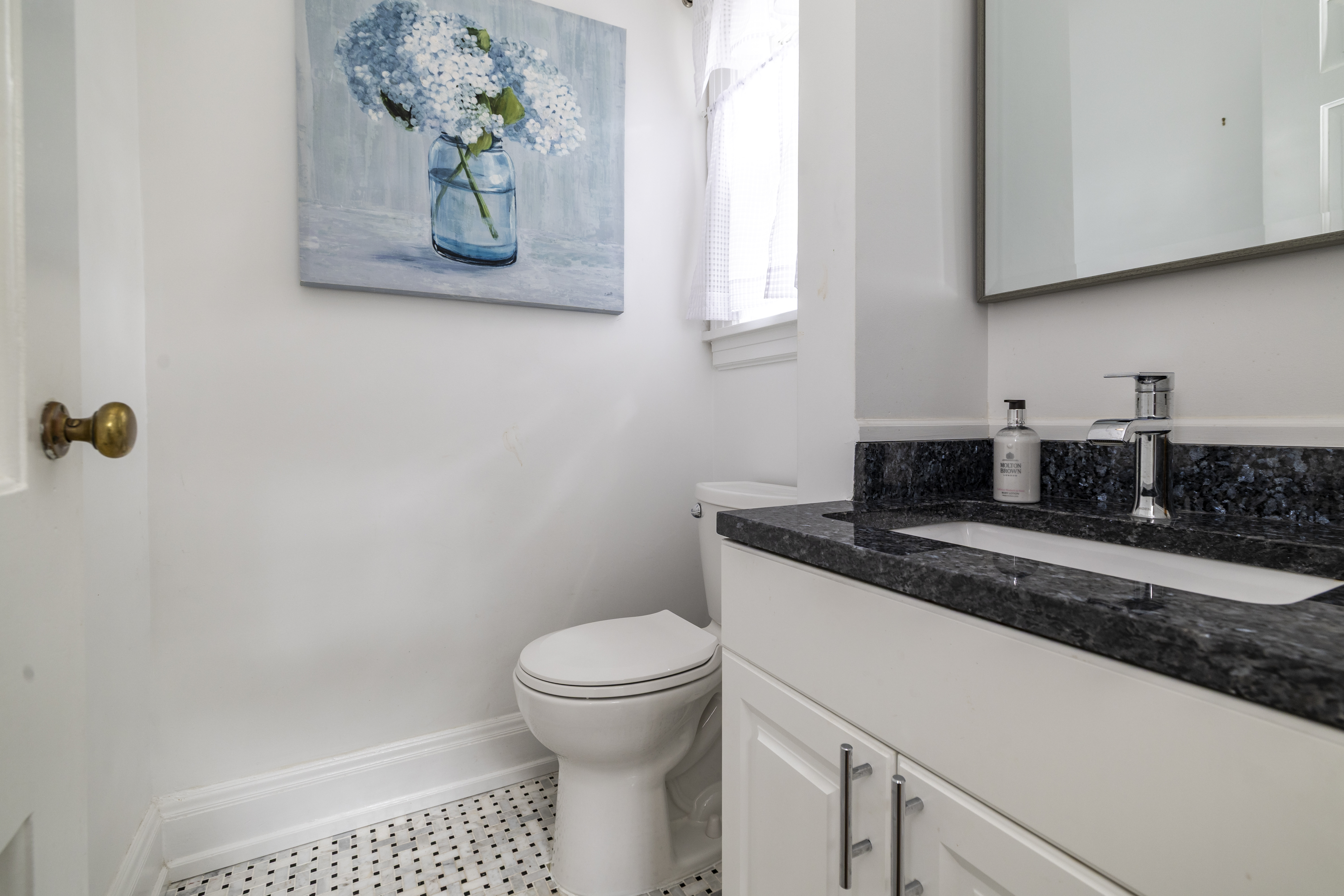  210 Demott Avenue, Rockville Centre, NY, 11570 - 物件實景