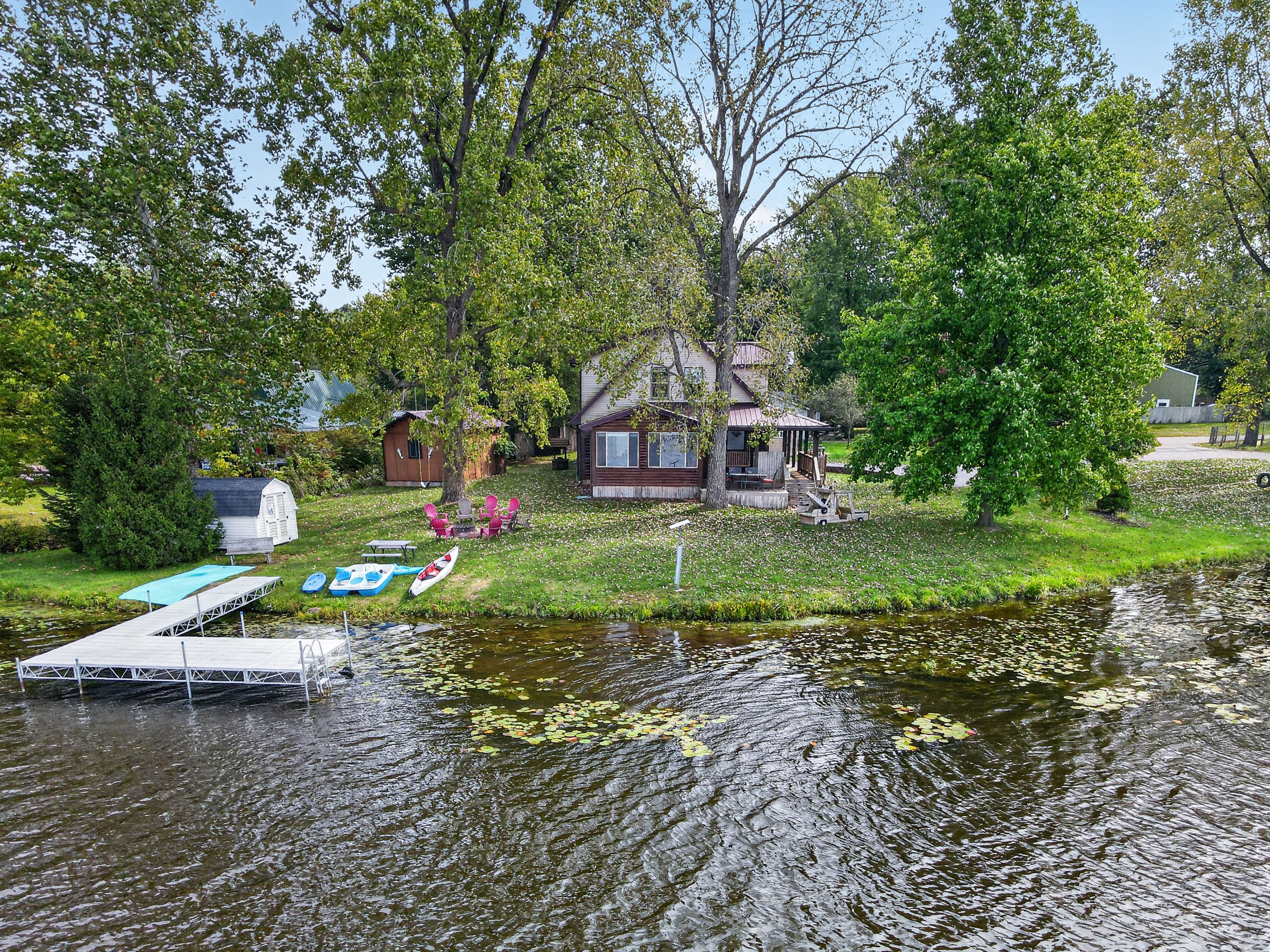  Lovely Three Bedroom Lake Home with Guest Cottage - 物件實景