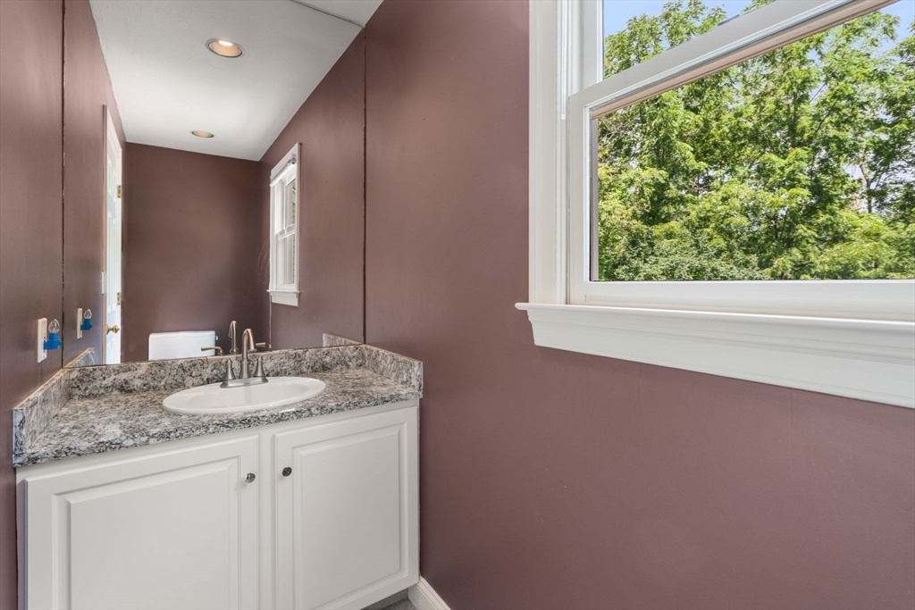 Westborough, Massachusetts, 01581, United States, 4 Bedrooms Bedrooms, ,4 BathroomsBathrooms,Residential,For Sale,1986469