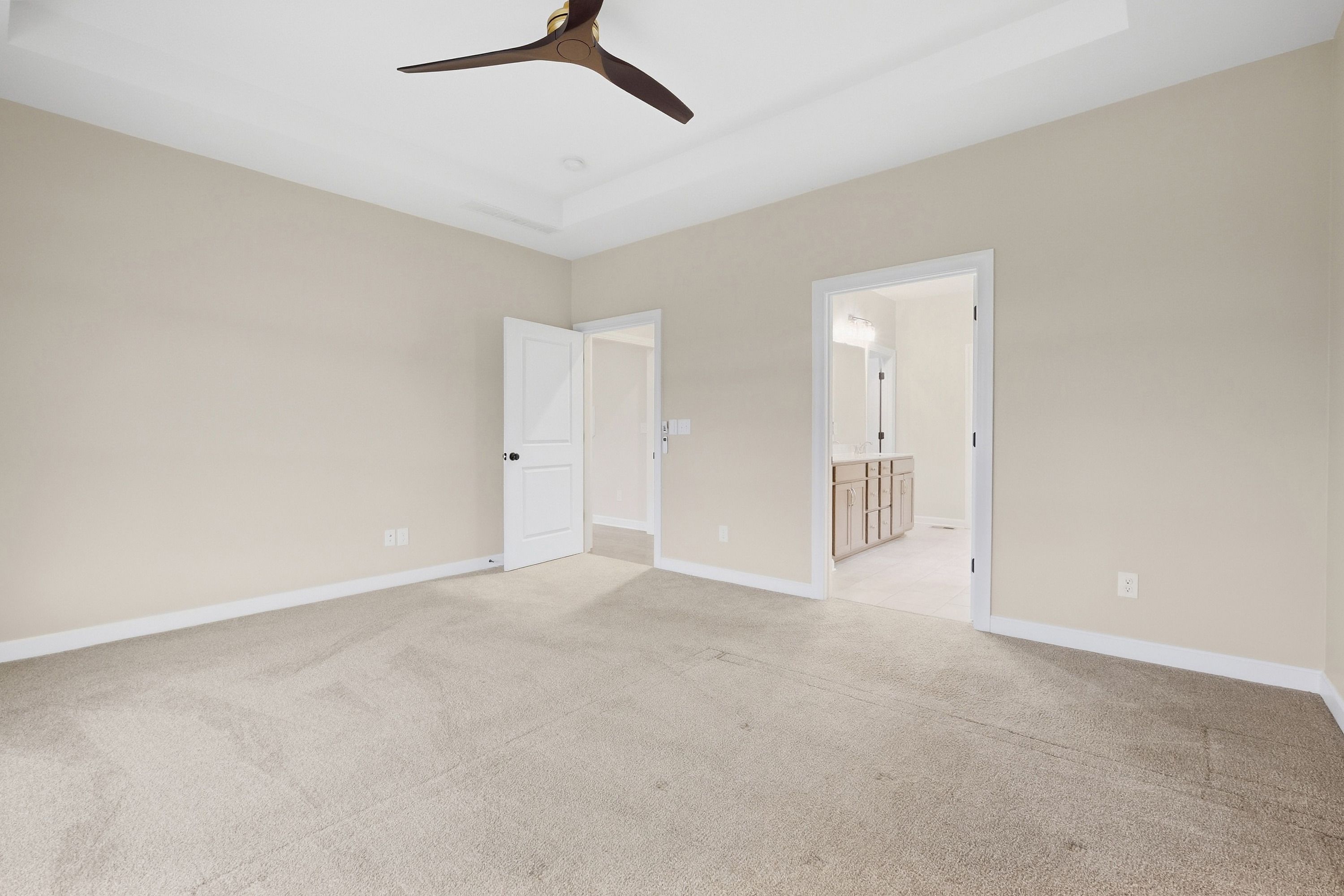  2008 Scenic Lakes Drive, Louisville, KY 40245 - 物件實景
