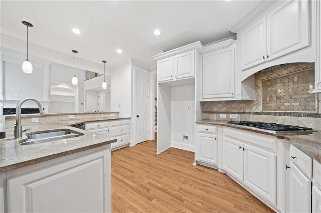 Atlanta, Georgia, 30331, United States, 6 Bedrooms Bedrooms, ,5 BathroomsBathrooms,Residential,For Sale,1906537