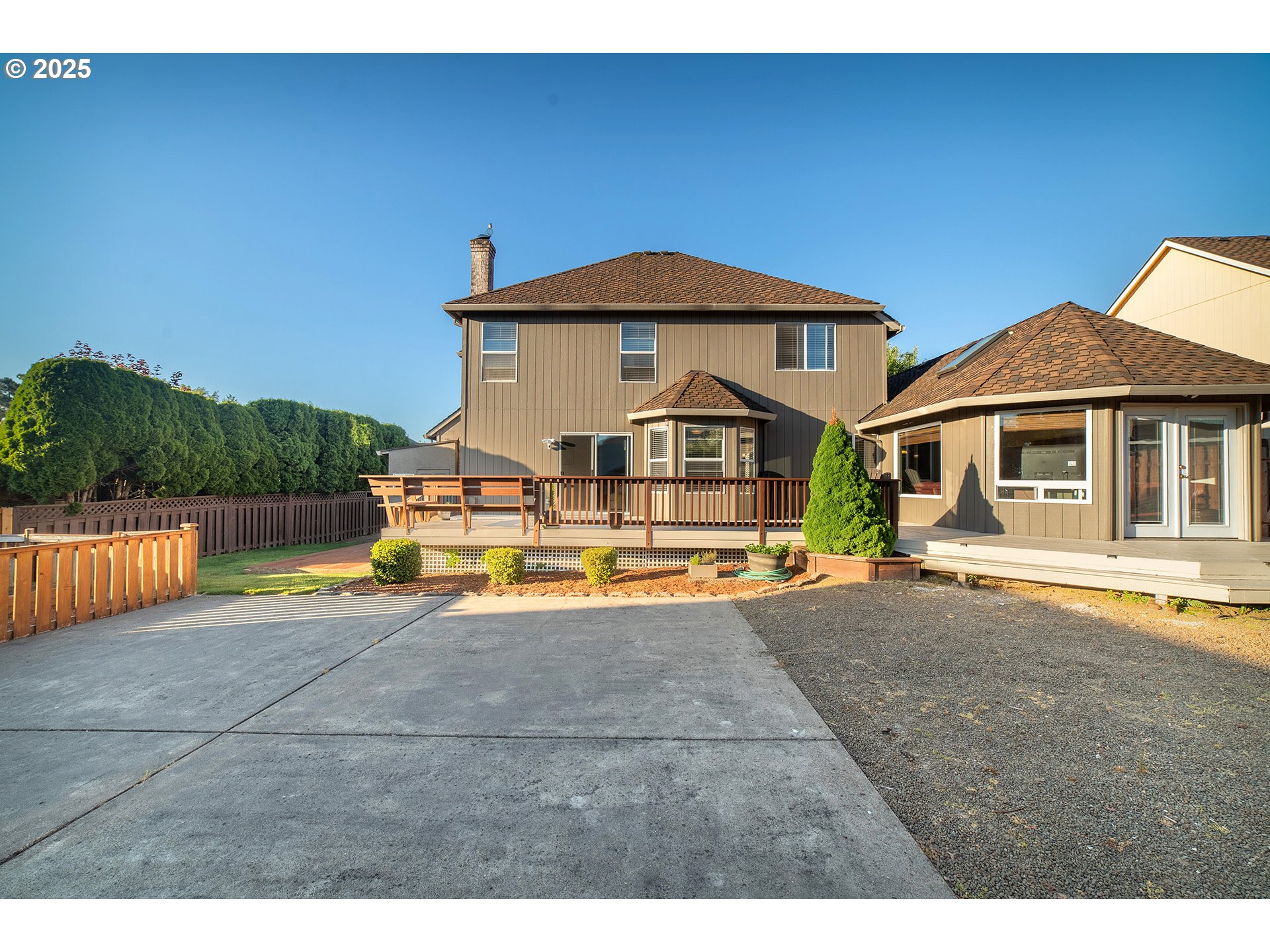 Clackamas, Oregon, 97015, United States, 3 Bedrooms Bedrooms, ,2 BathroomsBathrooms,Residential,For Sale,1868784