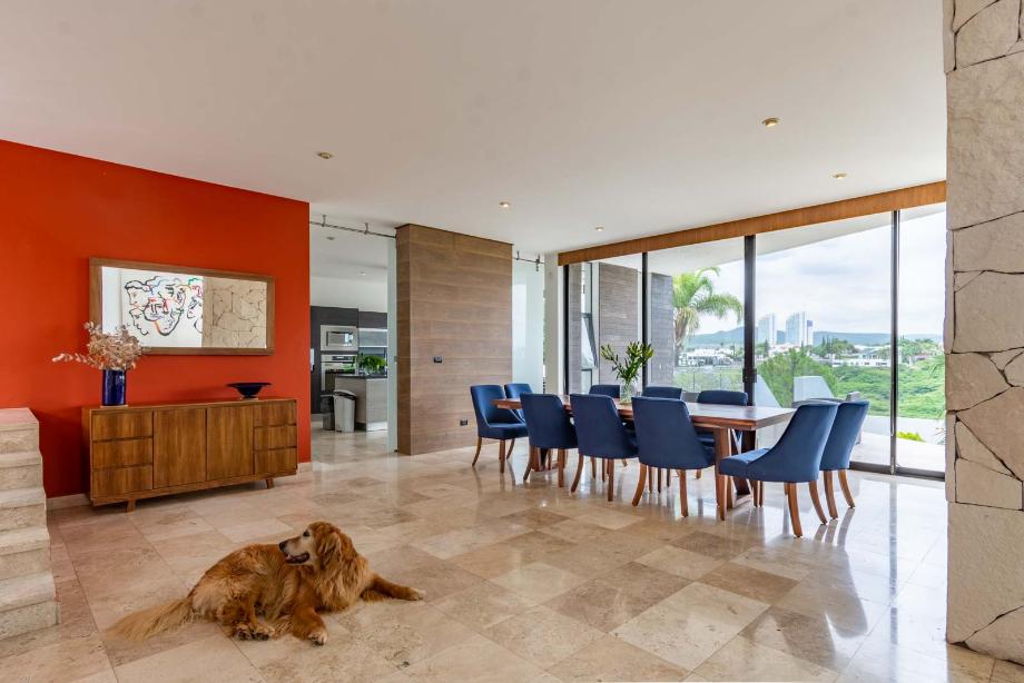 Querétaro, Querétaro, 76230, Mexico, 3 Bedrooms Bedrooms, ,4 BathroomsBathrooms,Residential,For Sale,1940235