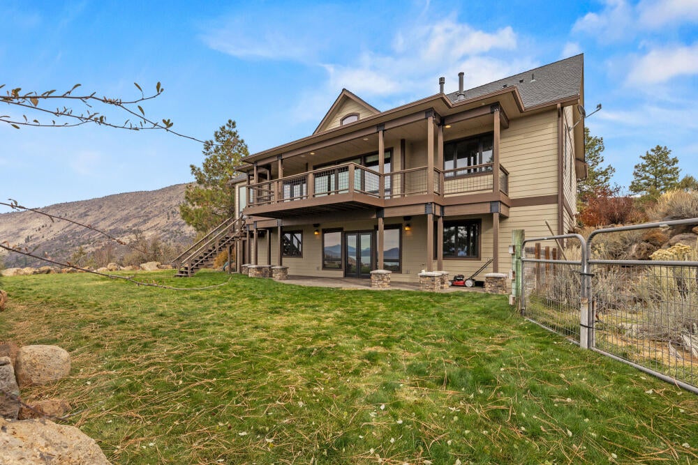 Klamath Falls, Oregon, 97601, United States, 4 Bedrooms Bedrooms, ,3 BathroomsBathrooms,Residential,For Sale,1987766