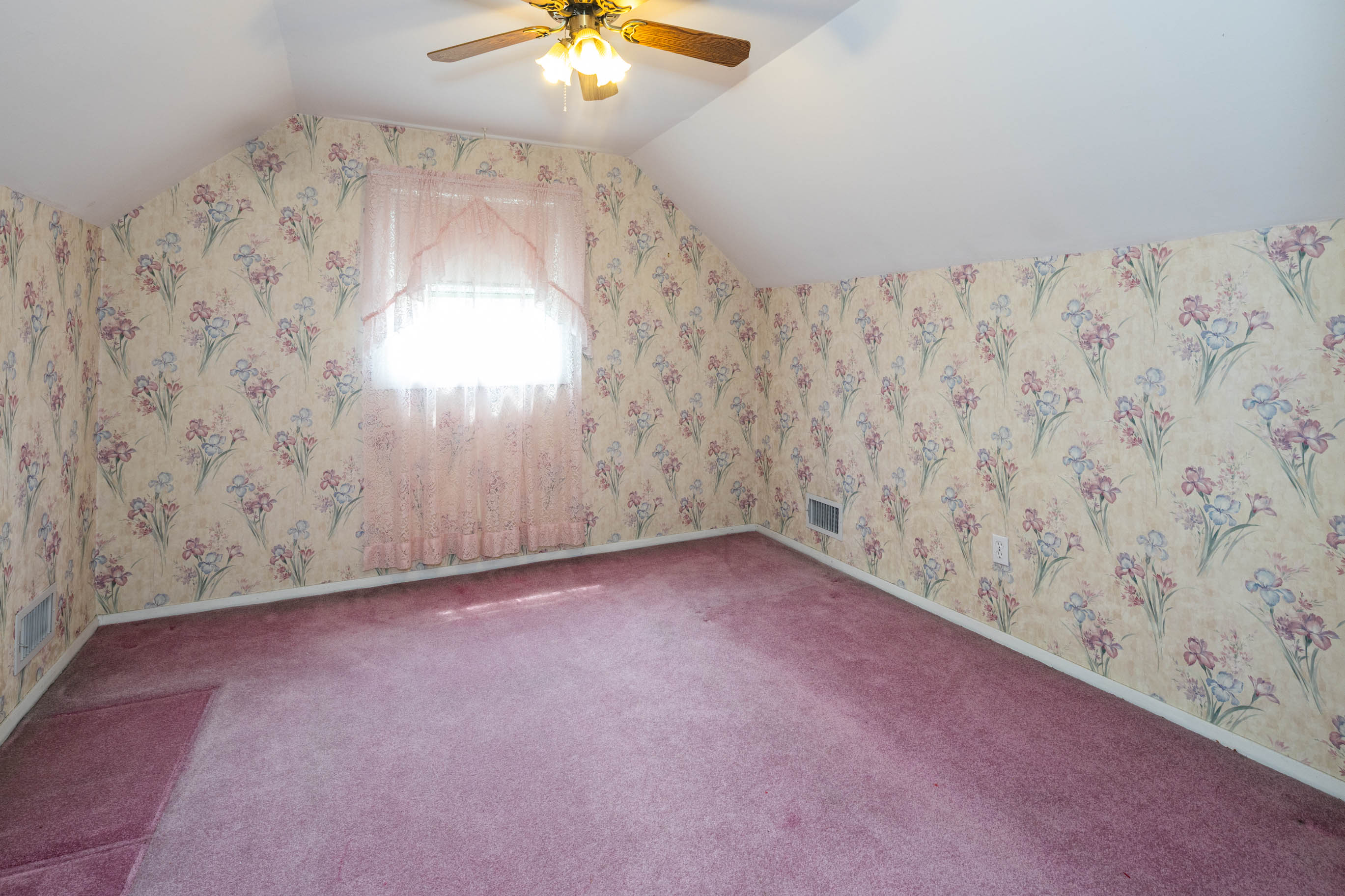 South Amboy, New Jersey, 08879, United States, 4 Bedrooms Bedrooms, ,2 BathroomsBathrooms,Residential,For Sale,1909705