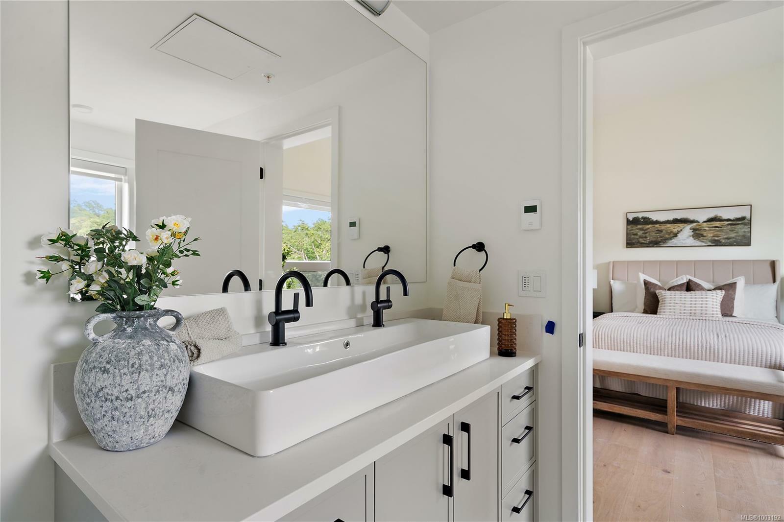 ESQUIMALT, British Columbia, V9A 6A1, CA, 2 Bedrooms Bedrooms, ,Residential,For Sale,1874796