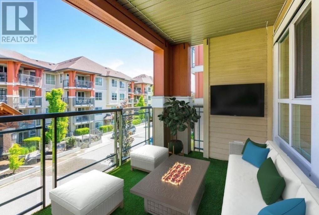 KELOWNA, British Columbia, V1Y 9Z1, CA, 2 Bedrooms Bedrooms, ,2 BathroomsBathrooms,Residential,For Sale,1895664