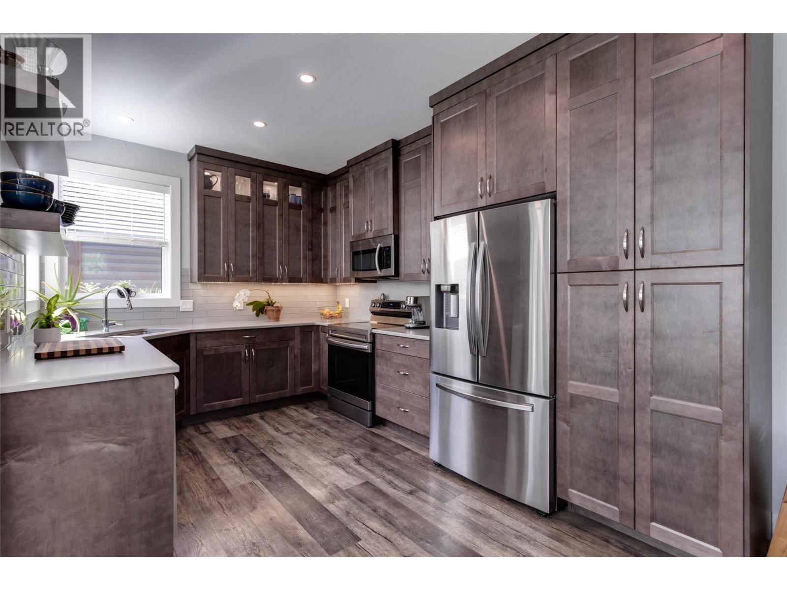 KELOWNA, British Columbia, V1V 1E2, CA, 4 Bedrooms Bedrooms, ,3 BathroomsBathrooms,Residential,For Sale,1961625