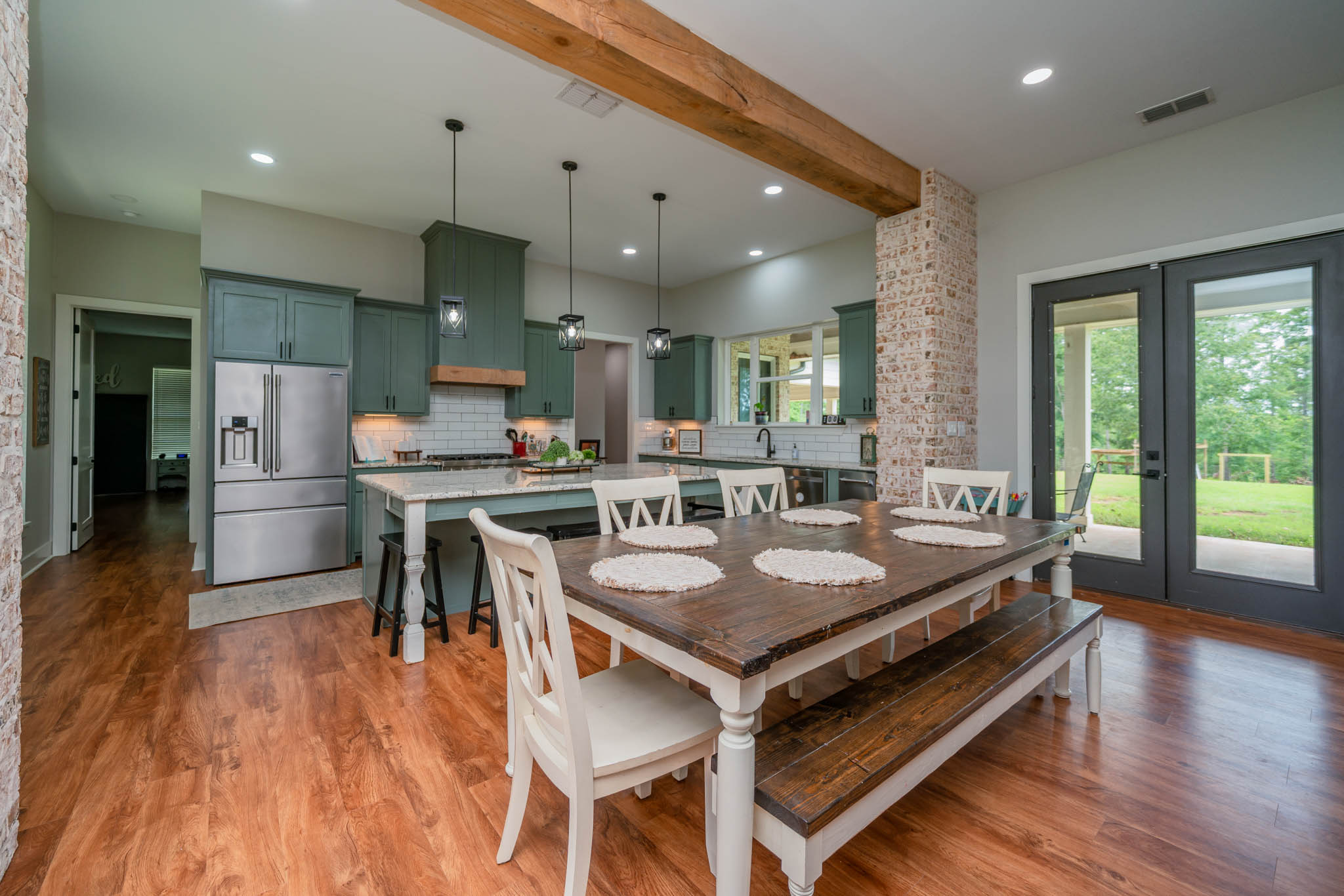 Jacksonville, Texas, 75766, United States, 4 Bedrooms Bedrooms, ,3 BathroomsBathrooms,Residential,For Sale,1978042