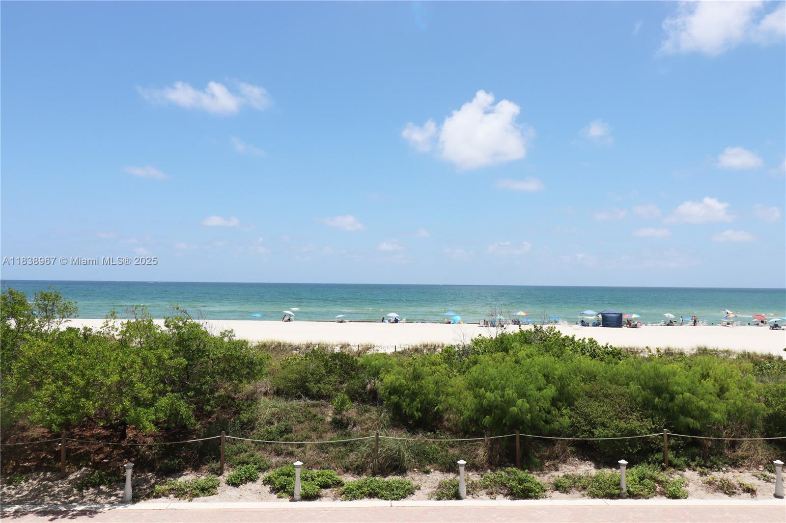 Miami Beach, Florida, 33140, United States, 2 Bedrooms Bedrooms, ,2 BathroomsBathrooms,Residential,For Sale,1890923