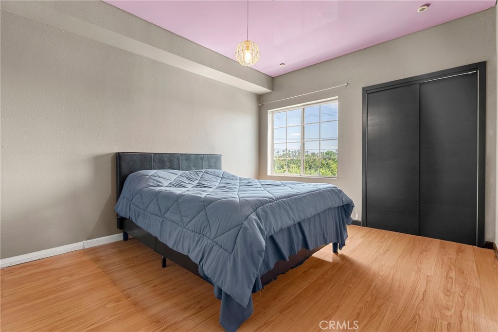 Sherman Oaks, California, 91423, United States, 2 Bedrooms Bedrooms, ,2 BathroomsBathrooms,Residential,For Sale,1708509