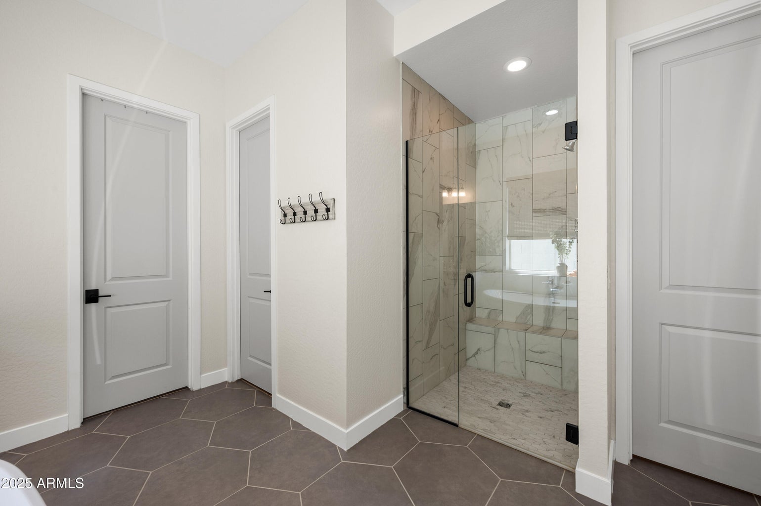 Mesa, Arizona, 85212, United States, 5 Bedrooms Bedrooms, ,5 BathroomsBathrooms,Residential,For Sale,1981050