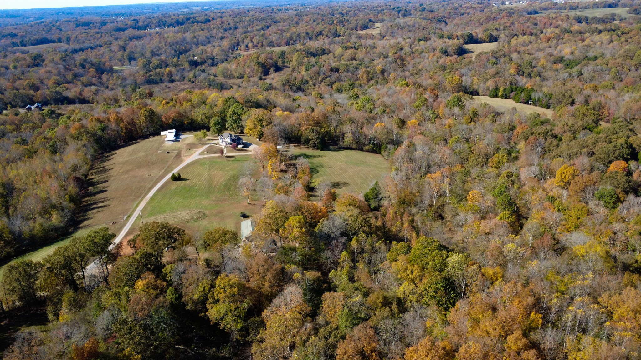 Clarksville, Tennessee, 37043, United States, 4 Bedrooms Bedrooms, ,4 BathroomsBathrooms,Residential,For Sale,1989948