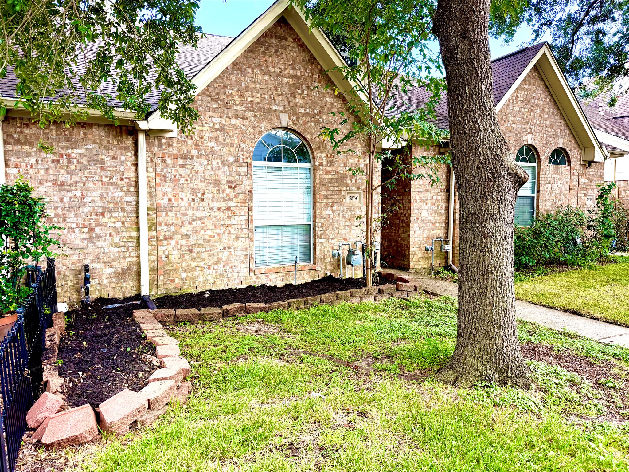 Cashel Cir, Houston, TX 77069 #1