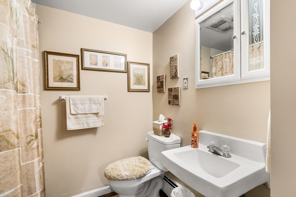 Lawrence, Massachusetts, 01843, United States, 3 Bedrooms Bedrooms, ,2 BathroomsBathrooms,Residential,For Sale,1999153