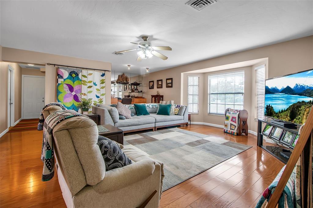 Sarasota, Florida, 34241, United States, 3 Bedrooms Bedrooms, ,3 BathroomsBathrooms,Residential,For Sale,2003137