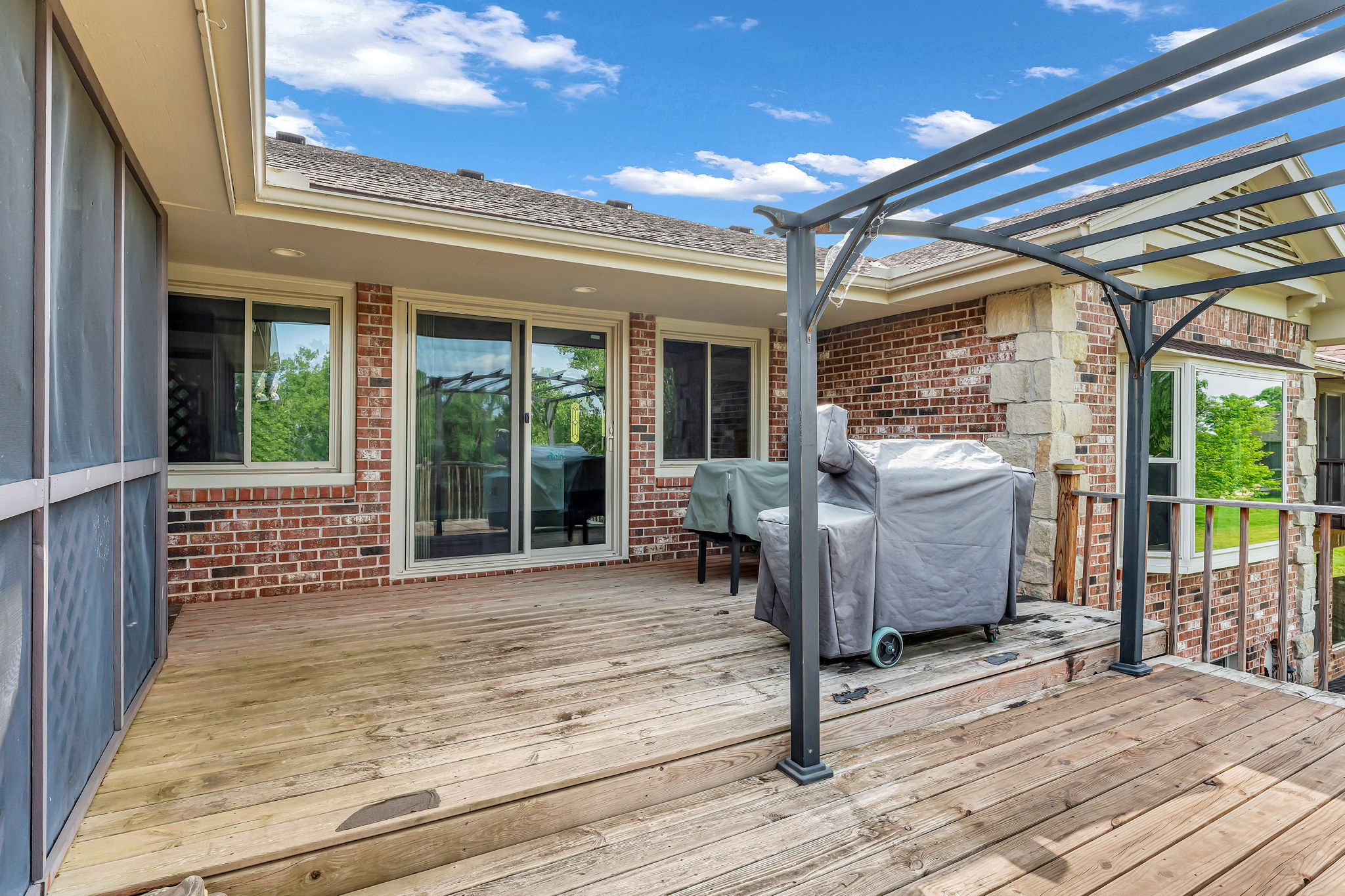 Topeka, Kansas, 66615, United States, 4 Bedrooms Bedrooms, ,8 BathroomsBathrooms,Residential,For Sale,1848877