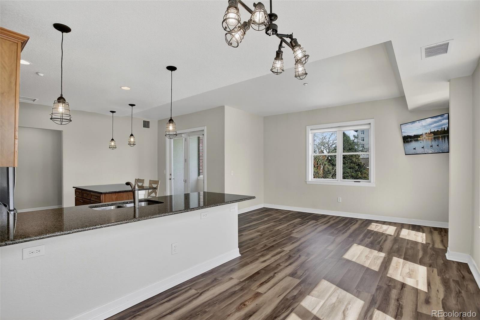 Denver, Colorado, 80210, United States, 2 Bedrooms Bedrooms, ,2 BathroomsBathrooms,Residential,For Sale,1805230