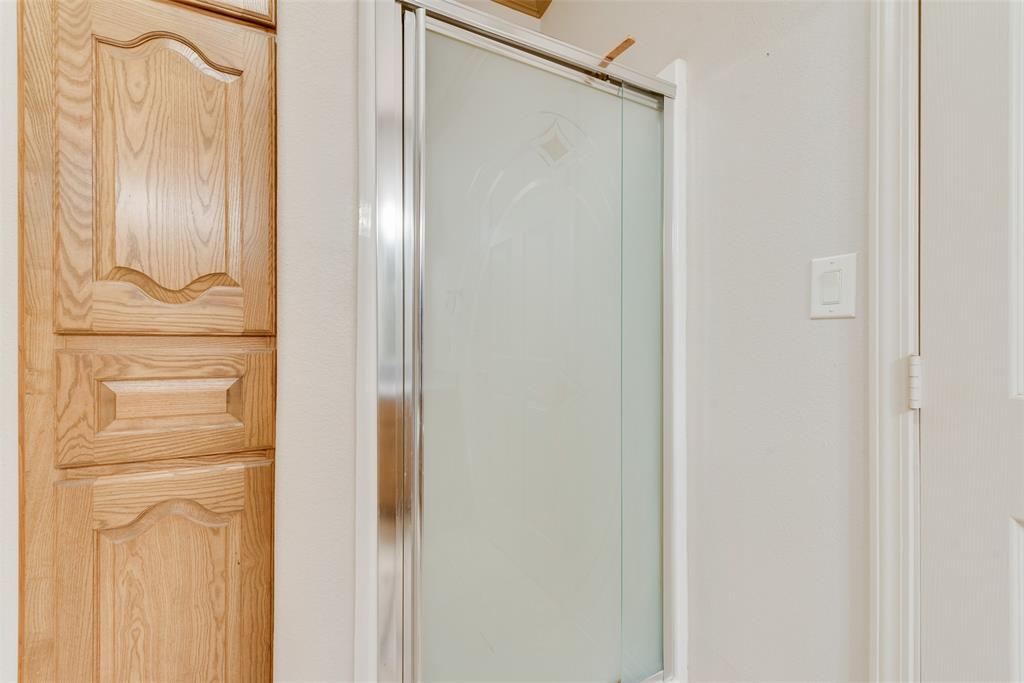 Mesquite, Texas, 75126, United States, 2 Bedrooms Bedrooms, ,2 BathroomsBathrooms,Residential,For Sale,1937692