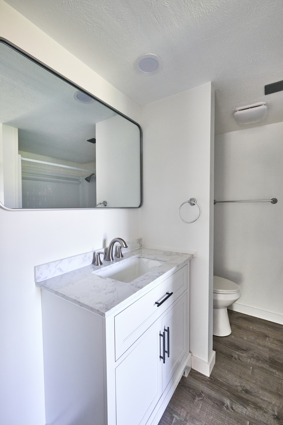  Renovated 2 Bedroom Condo in Washington Township - 物件實景
