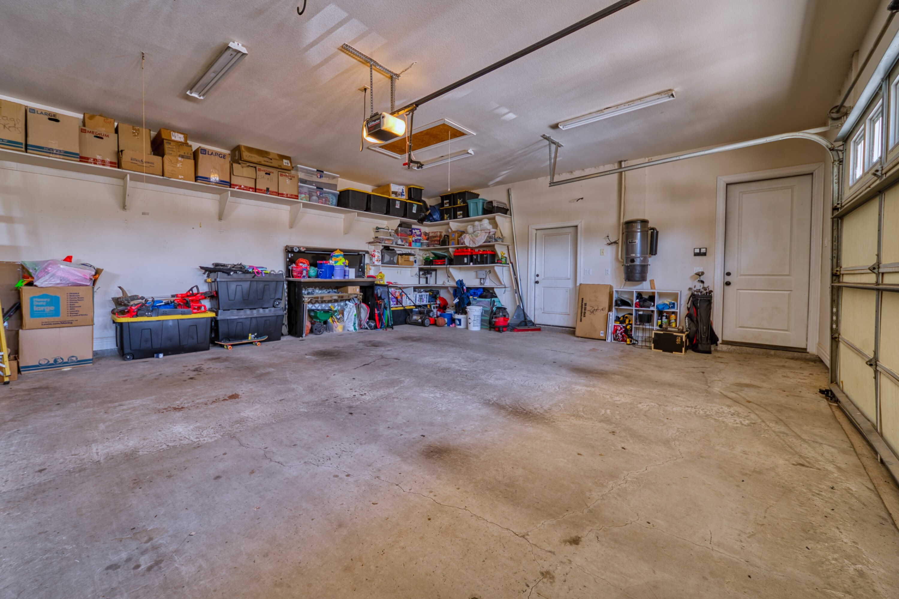 Carlsbad, New Mexico, 88220, United States, 5 Bedrooms Bedrooms, ,4 BathroomsBathrooms,Residential,For Sale,1974334