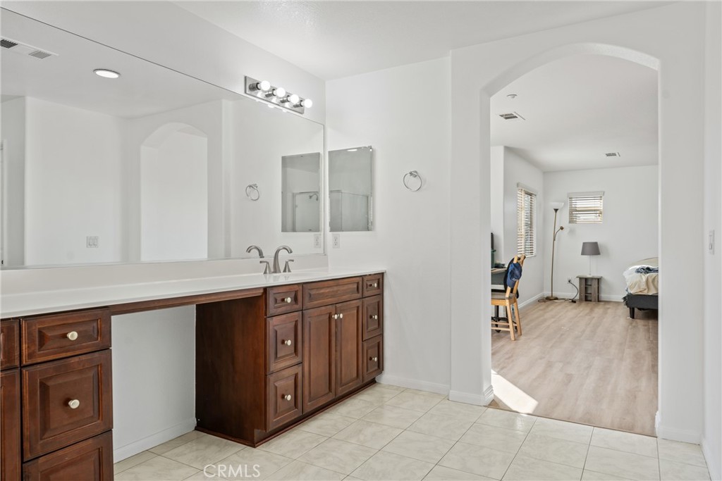 Riverside, California, 92501, United States, 5 Bedrooms Bedrooms, ,3 BathroomsBathrooms,Residential,For Sale,2003384