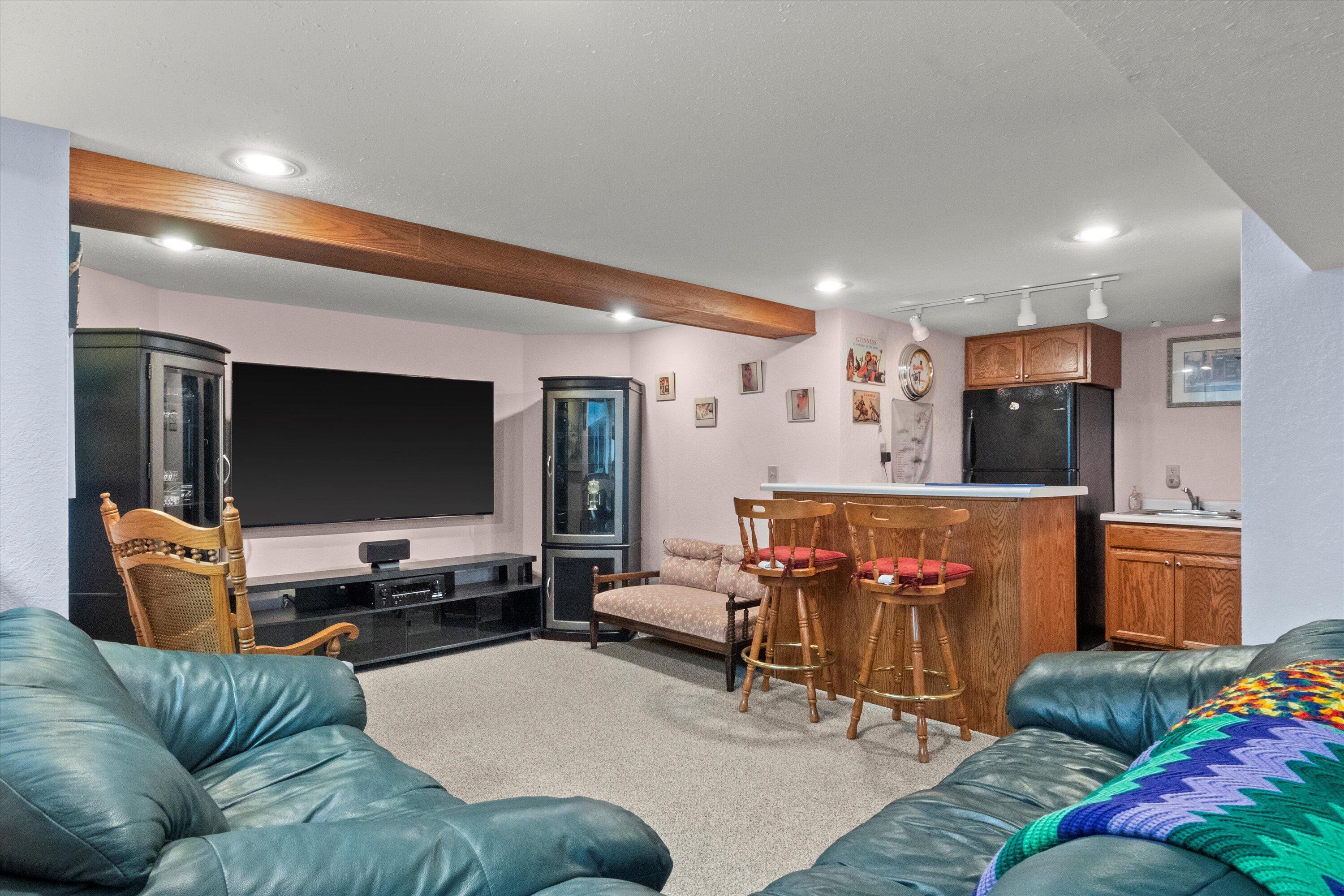 Caledonia, Wisconsin, 53402, United States, 3 Bedrooms Bedrooms, ,3 BathroomsBathrooms,Residential,For Sale,1987324