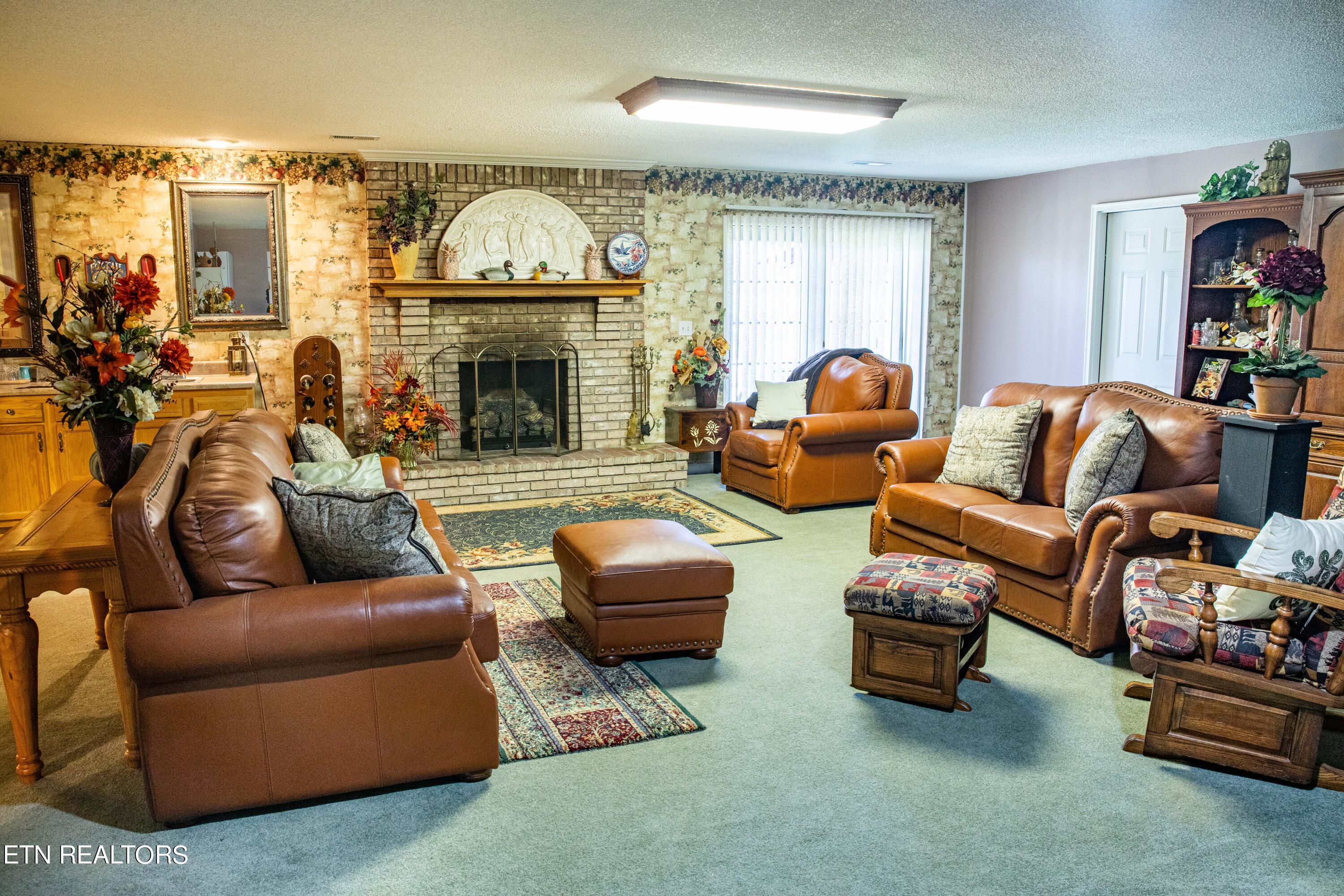 New Tazewell, Tennessee, 37825, United States, 5 Bedrooms Bedrooms, ,4 BathroomsBathrooms,Residential,For Sale,1795344