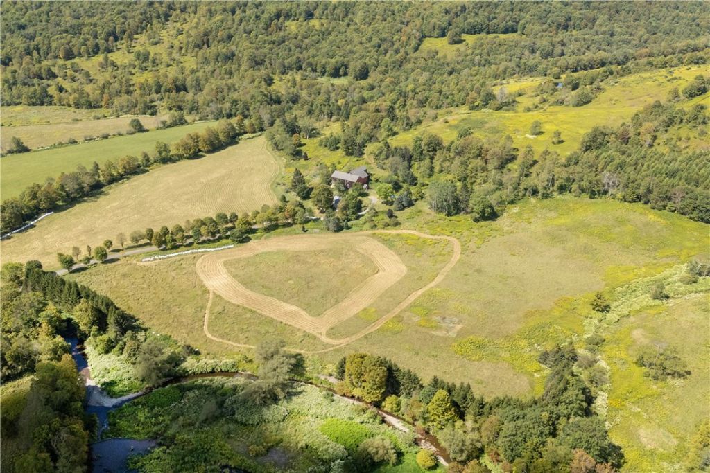 Walton, New York, 13856, United States, 4 Bedrooms Bedrooms, ,4 BathroomsBathrooms,Residential,For Sale,1947097