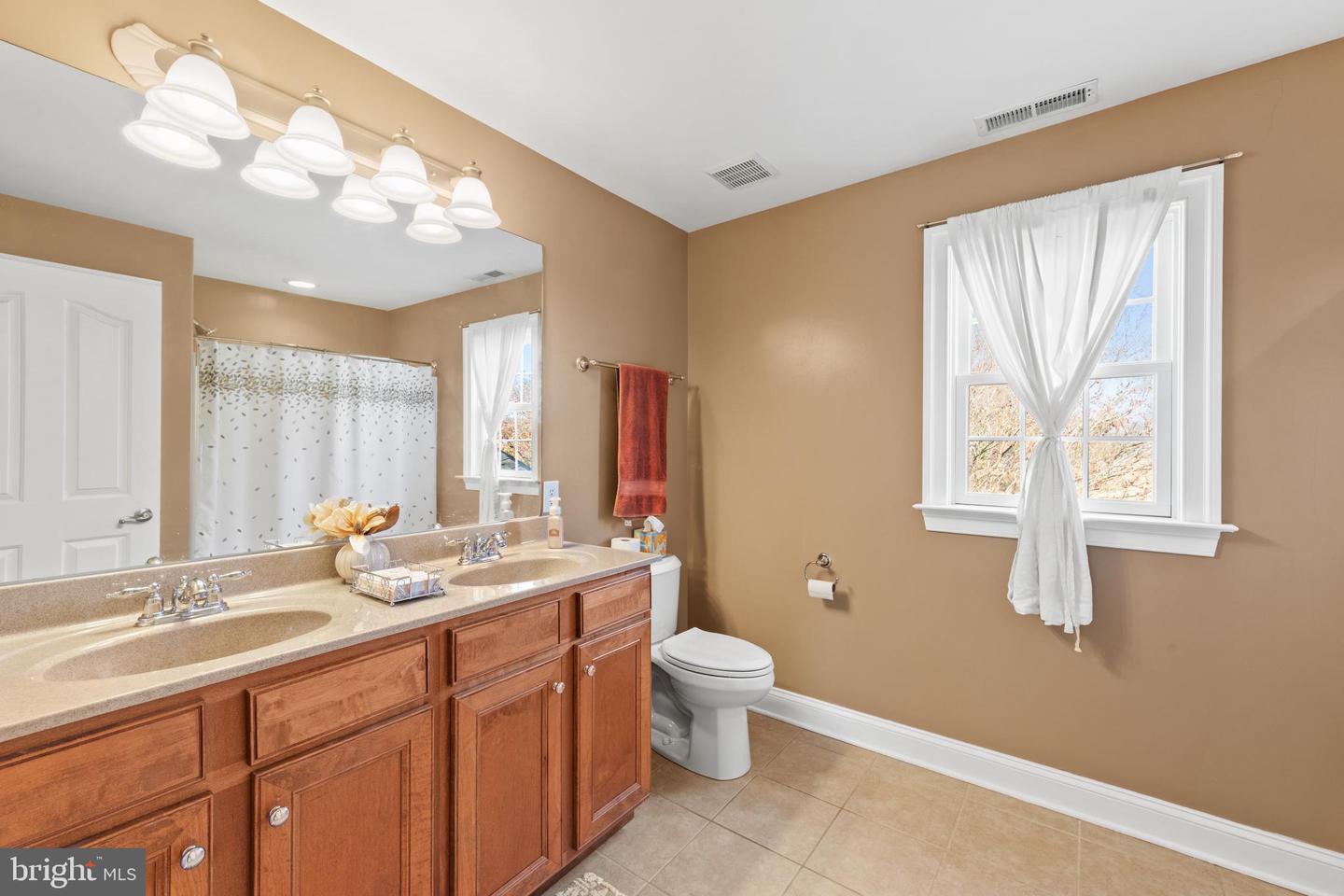 Dover, Delaware, 19904, United States, 4 Bedrooms Bedrooms, ,5 BathroomsBathrooms,Residential,For Sale,1990905