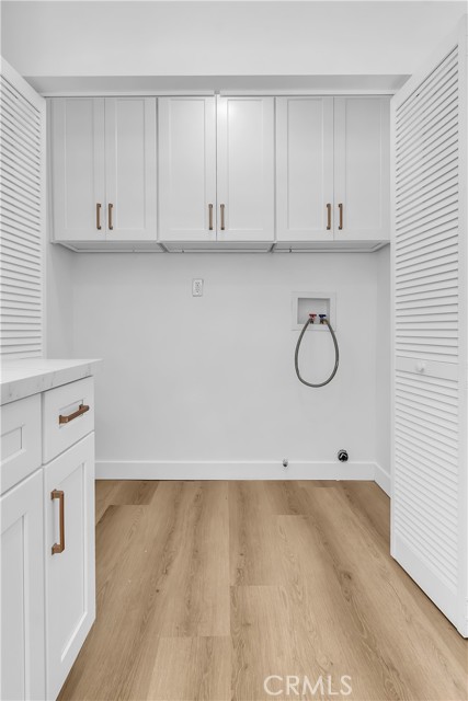 Los Angeles, California, 90032, United States, 4 Bedrooms Bedrooms, ,2 BathroomsBathrooms,Residential,For Sale,1916443