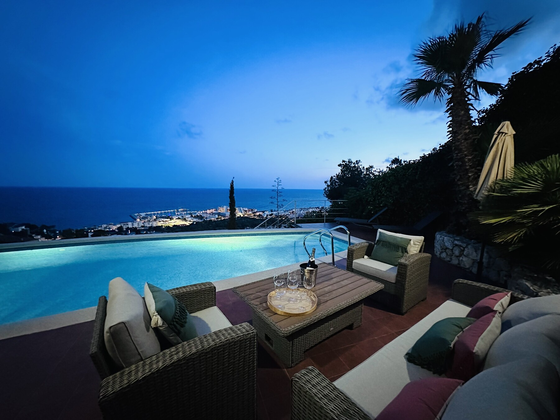 Large south facing villa with breathtaking sea views in Levantina - 物件實景