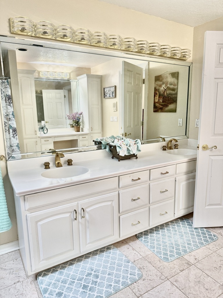 Union City, Tennessee, 38261, United States, 5 Bedrooms Bedrooms, ,6 BathroomsBathrooms,Residential,For Sale,1974158