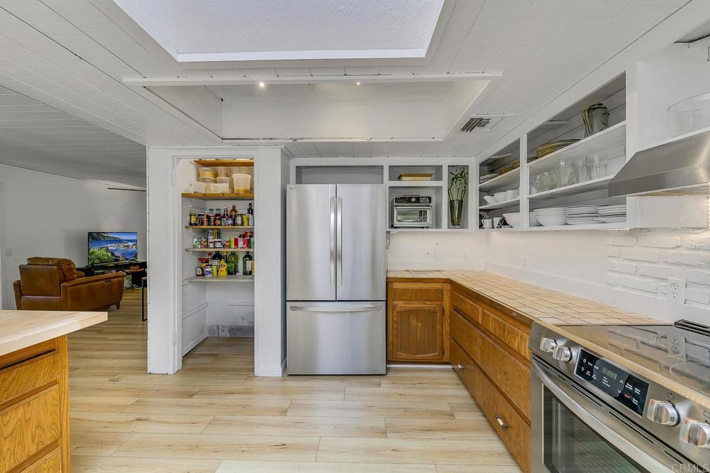 Valley Center, California, 92082, United States, 3 Bedrooms Bedrooms, ,1 BathroomBathrooms,Residential,For Sale,1907724