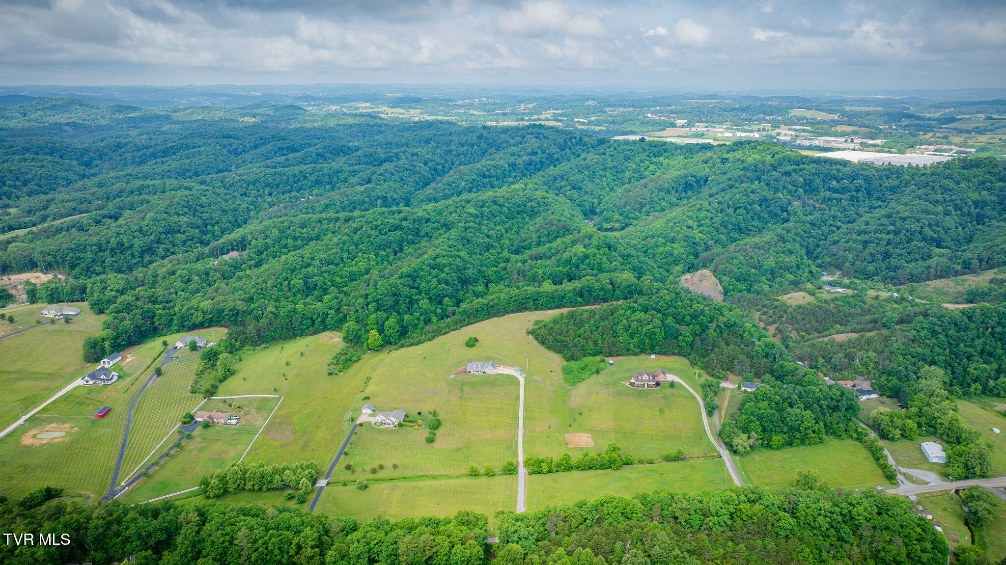 Bluff City, Tennessee, 37618, United States, 3 Bedrooms Bedrooms, ,4 BathroomsBathrooms,Residential,For Sale,2048525