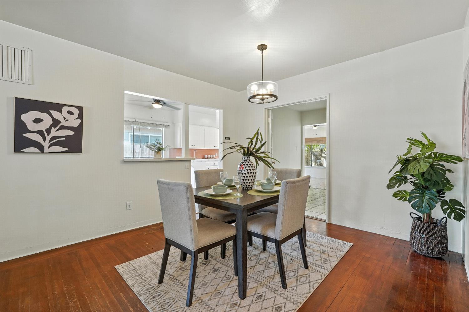 Sacramento, California, 95820, United States, 3 Bedrooms Bedrooms, ,2 BathroomsBathrooms,Residential,For Sale,1940182