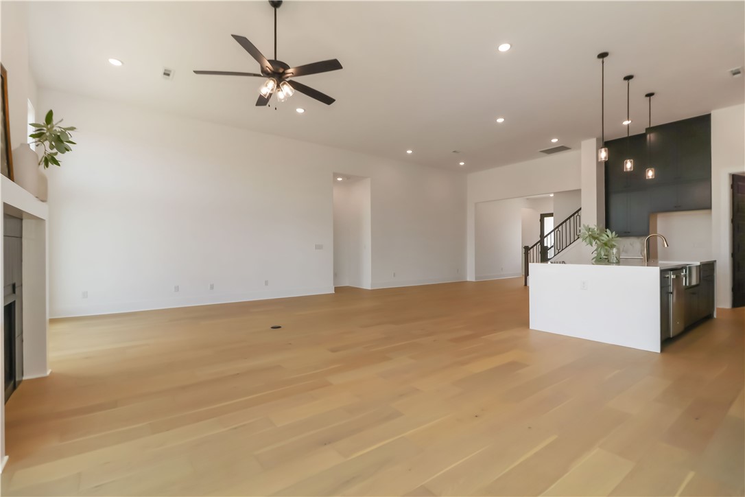 Bentonville, Arkansas, 72713, United States, 4 Bedrooms Bedrooms, ,3 BathroomsBathrooms,Residential,For Sale,1989586