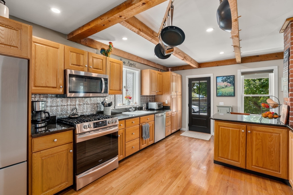 Maynard, Massachusetts, 01754, United States, 3 Bedrooms Bedrooms, ,2 BathroomsBathrooms,Residential,For Sale,1941830
