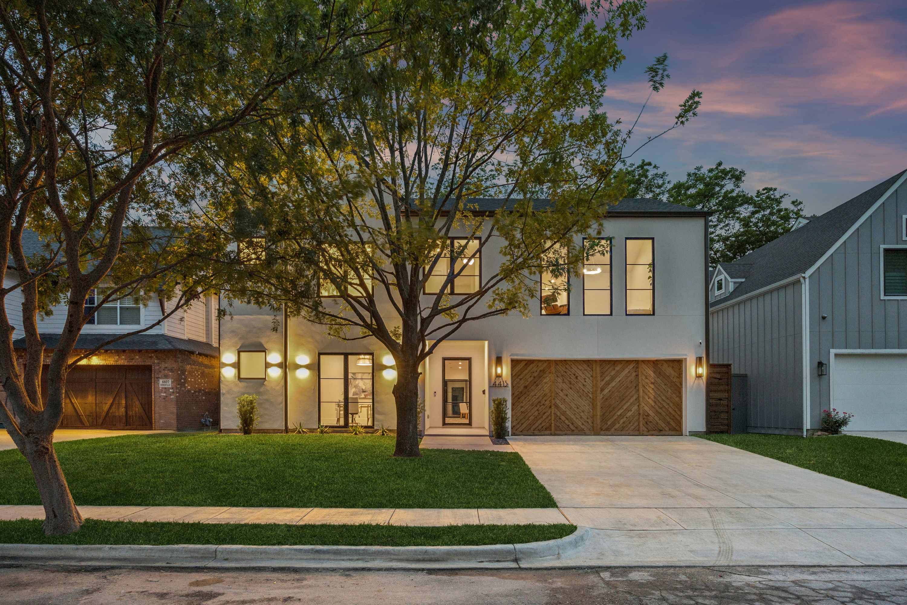  Luxurious East Dallas Home by Birchwood Custom Homes with Modern Elegance - 物件實景