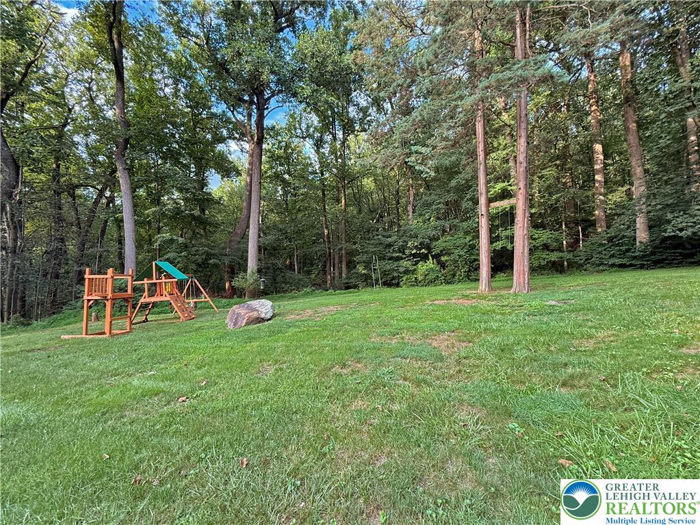 Allentown City, Pennsylvania, 18103, United States, 3 Bedrooms Bedrooms, ,2 BathroomsBathrooms,Residential,For Sale,1897296