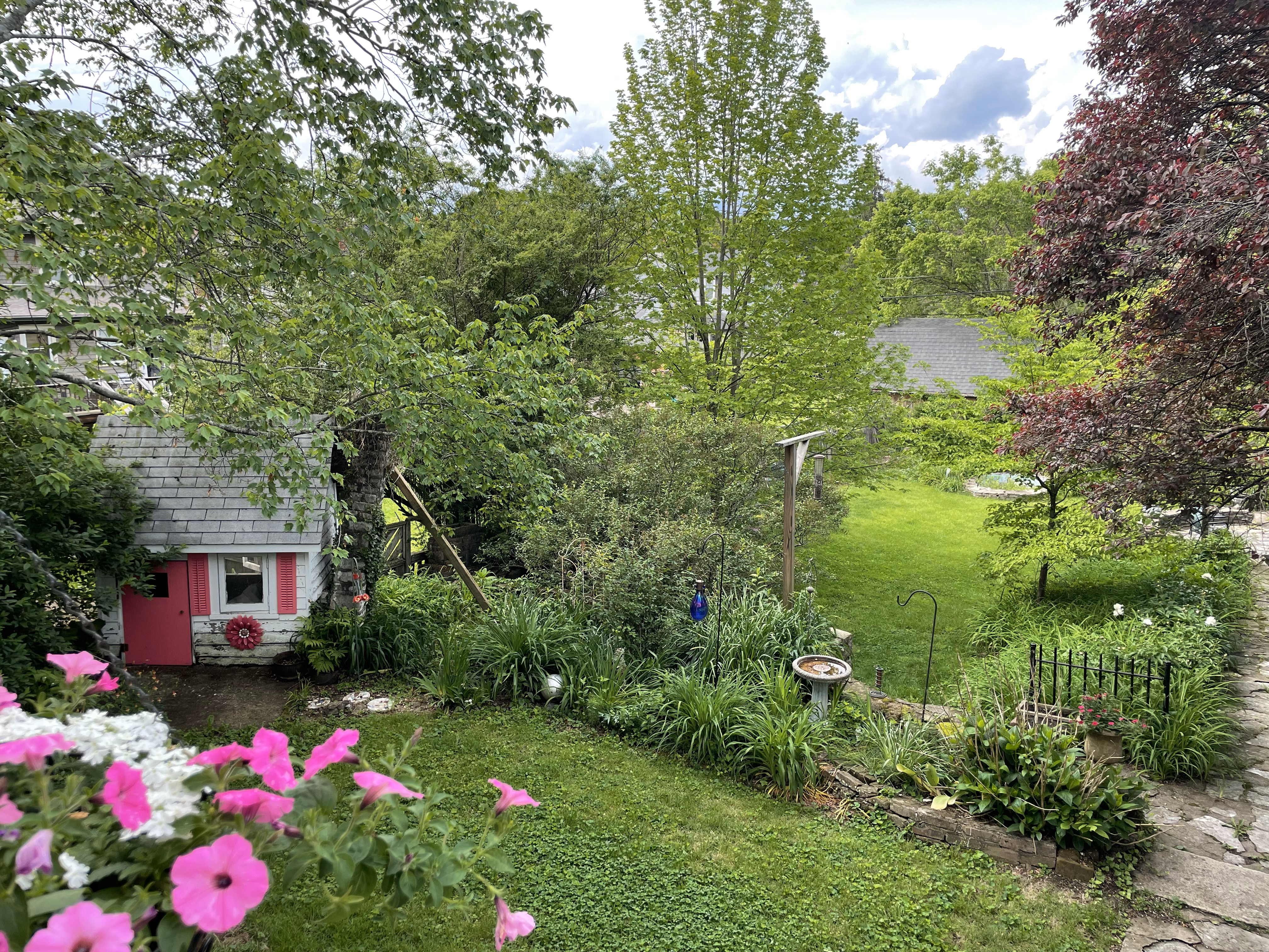 Frankfort, Kentucky, 40601, United States, 6 Bedrooms Bedrooms, ,3 BathroomsBathrooms,Residential,For Sale,1994264