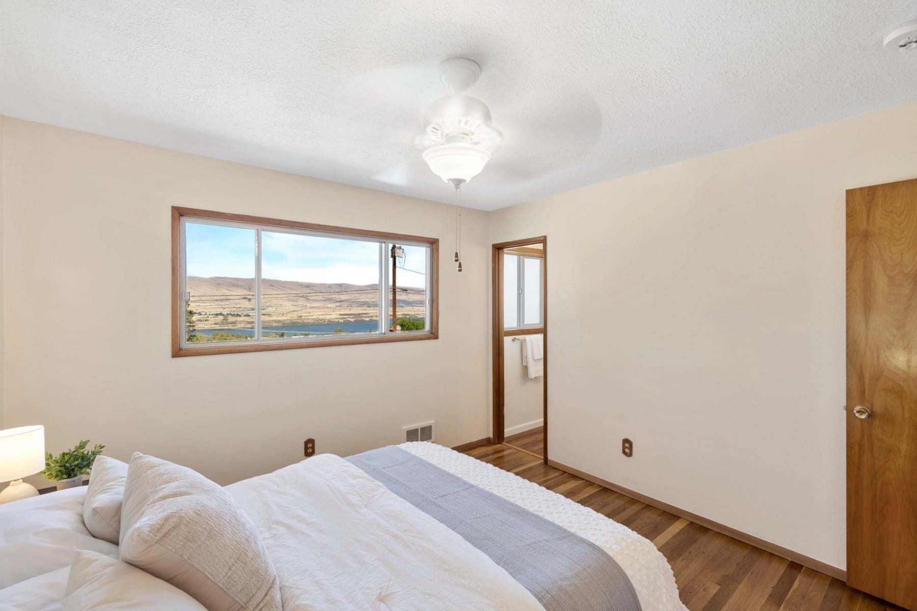  526 E SCENIC DR The Dalles, OR 97058 - 物件實景