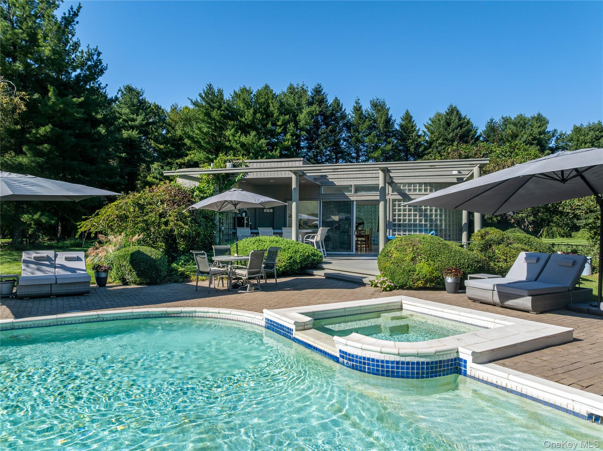  18 Chestnut Hill Drive, Upper Brookville, NY, 11771 - 物件實景