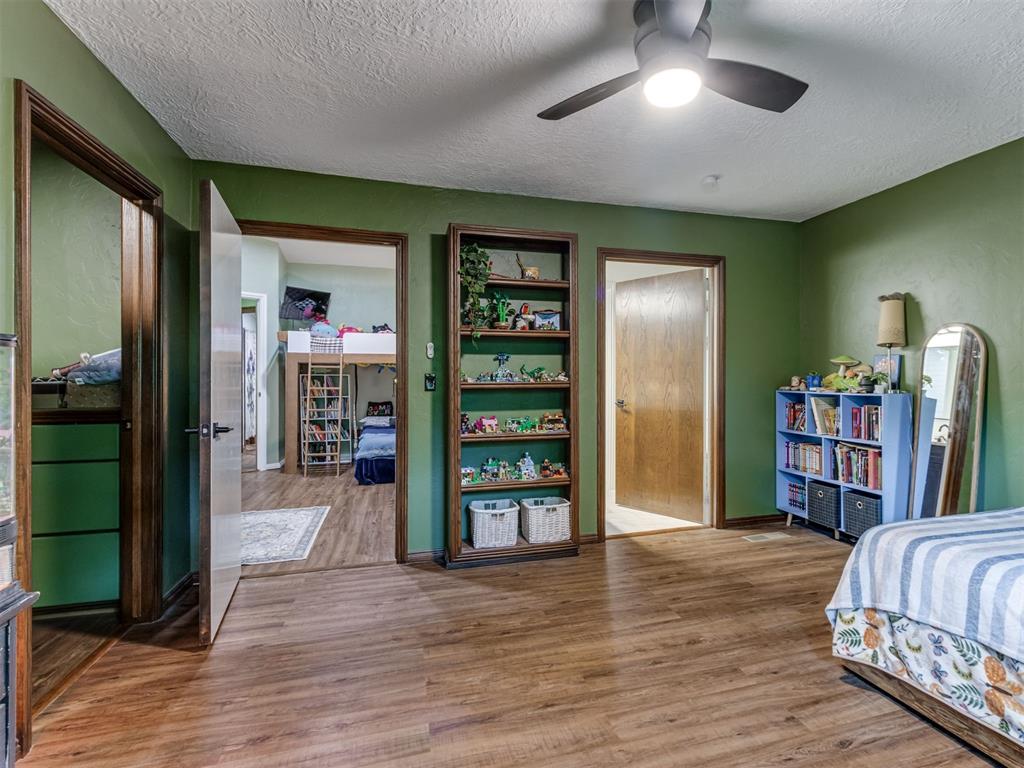 Oklahoma City, Oklahoma, 73131, United States, 4 Bedrooms Bedrooms, ,5 BathroomsBathrooms,Residential,For Sale,1919508