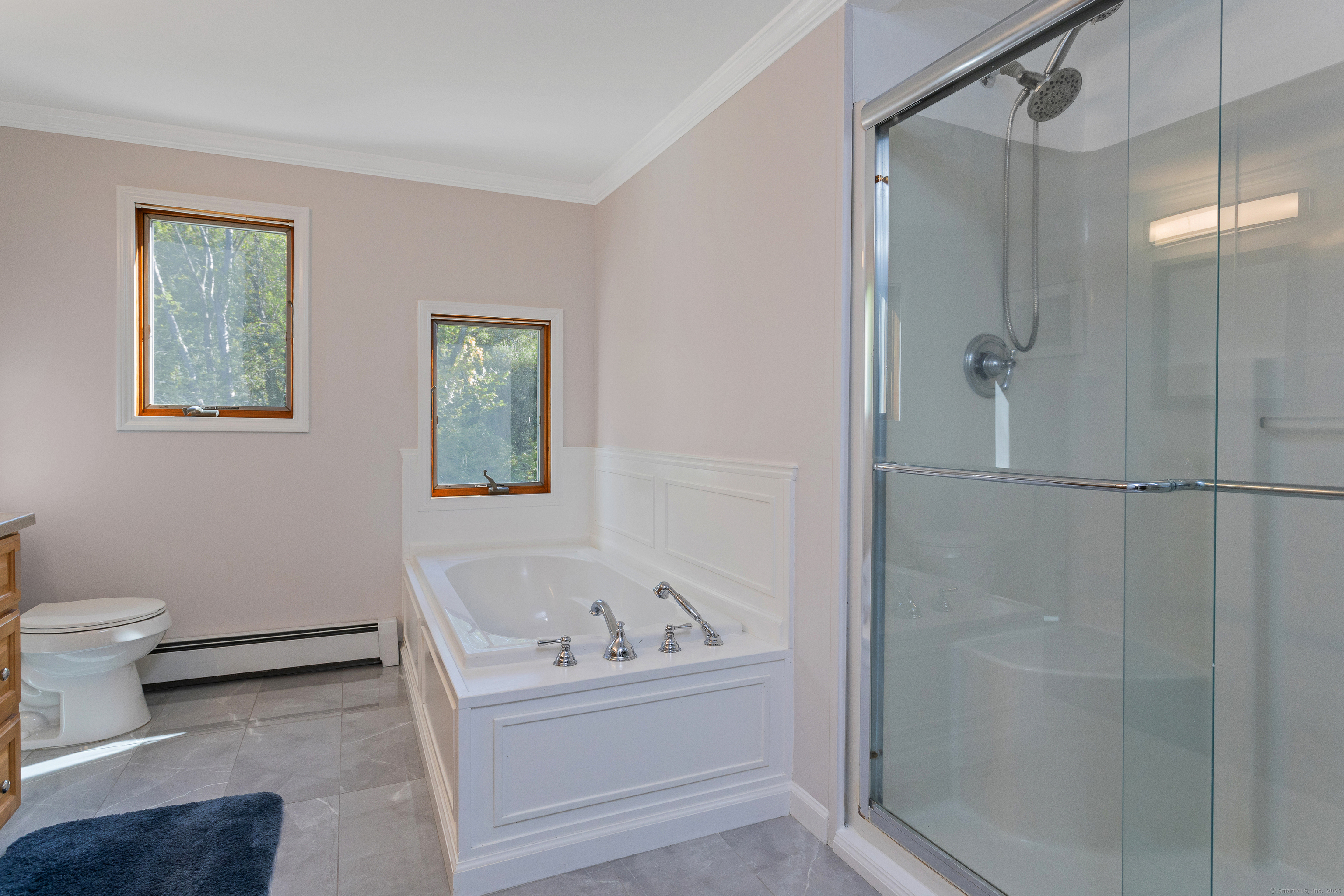 Brookfield, Connecticut, 06804, United States, 3 Bedrooms Bedrooms, ,2 BathroomsBathrooms,Residential,For Sale,1934306