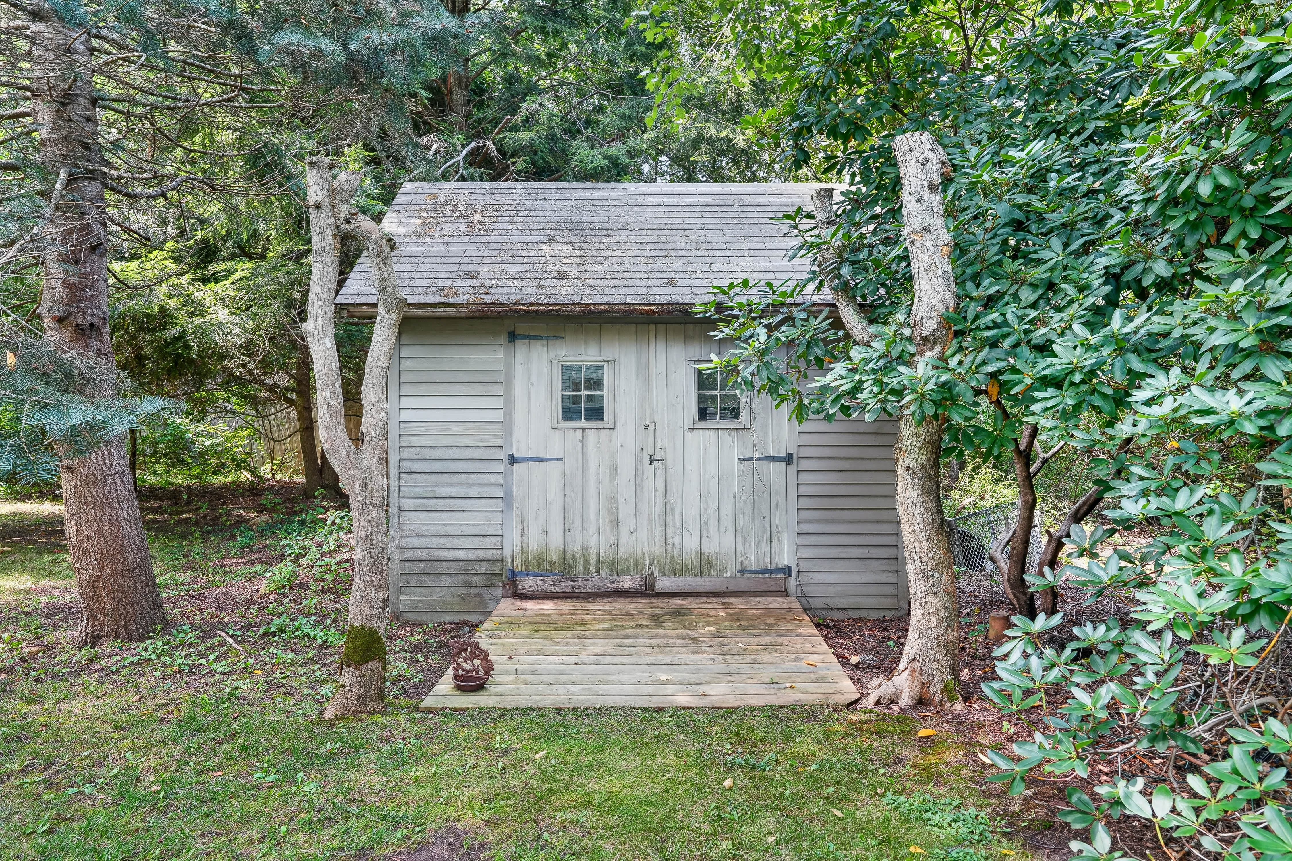  Enchanting Artist-Designed House, Studio and Pool on 2.9 Acres - 物件實景